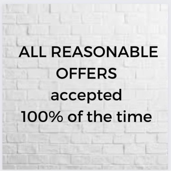 Valerie Steven’s women’s blue blouse - Picture 2 of 14